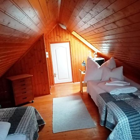 Eoetvoes Nyaralo Villa Siofok Bagian luar foto